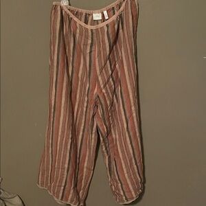 Keen Multicolor Striped Women's Capris